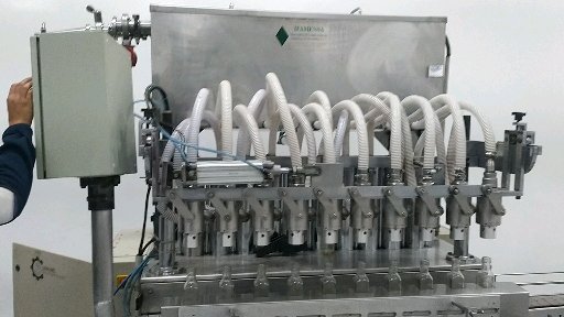 Llenadora 8 cabezales DIPROME mantenimiento
